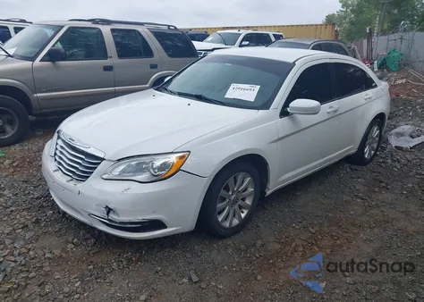 2013 Chrysler 200 Lx from USA, damaged, VIN 1C3CCBAB2DN640675
